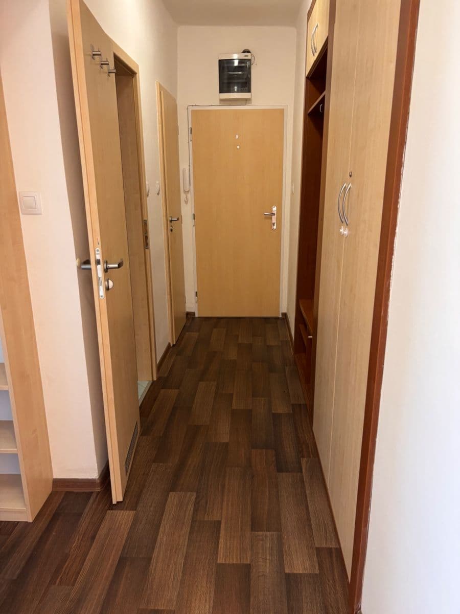 Prenájom bytu 2-izbový 56 m², Bludovická, Praha, Praha Prenájom bytu 2-izbový 56 m², Bludovická, Praha, Praha