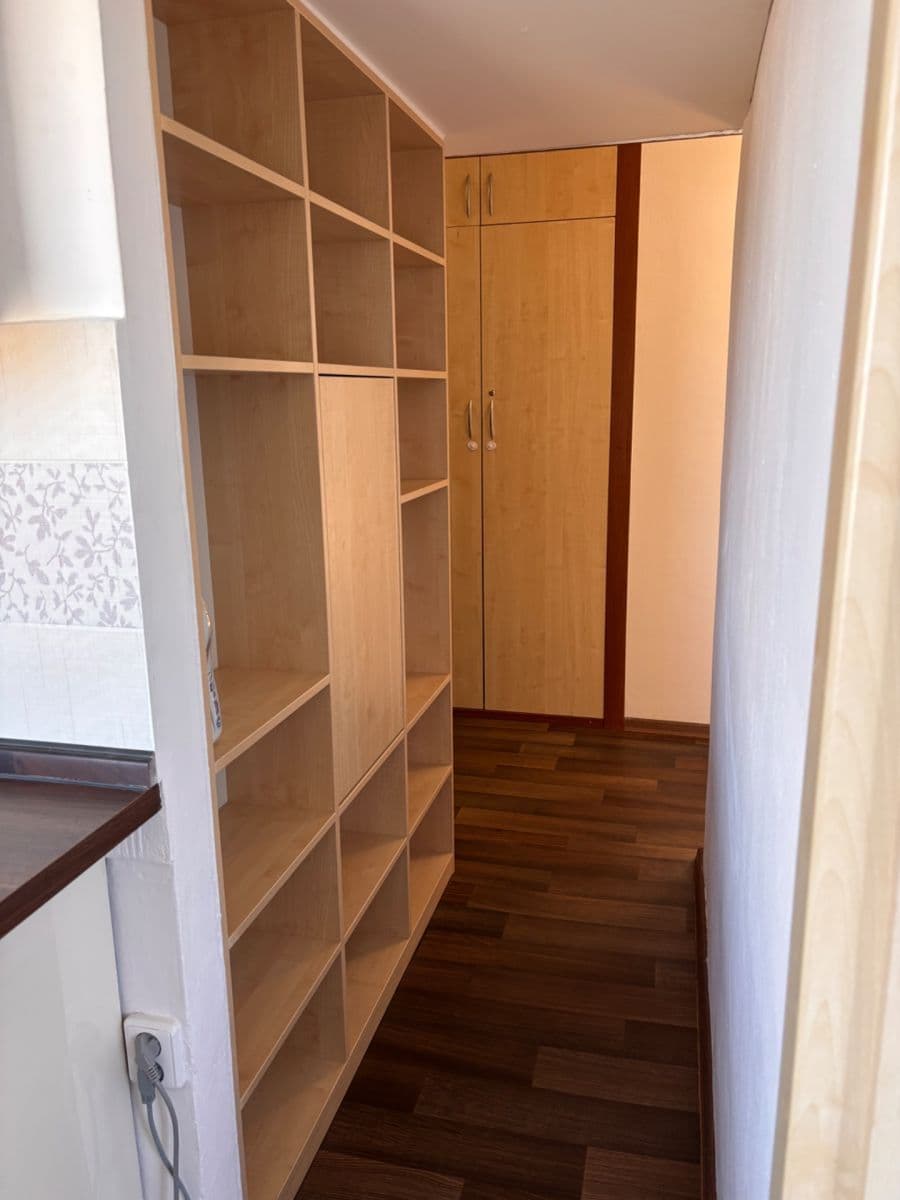 Prenájom bytu 2-izbový 56 m², Bludovická, Praha, Praha Prenájom bytu 2-izbový 56 m², Bludovická, Praha, Praha