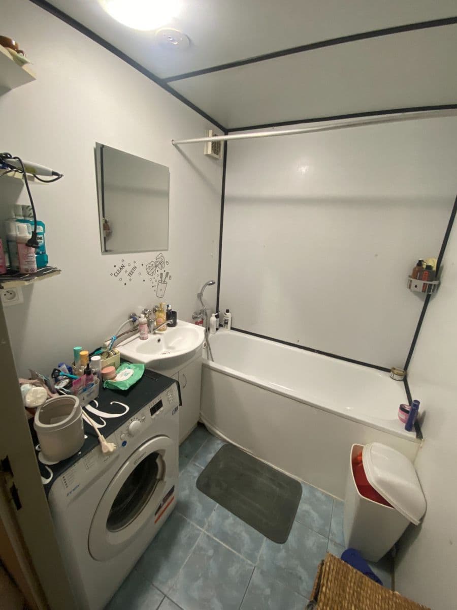 Predaj bytu 1-izbový 35 m², Jefremovská, Liptovský Mikuláš, Žilinský kraj Predaj bytu 1-izbový 35 m², Jefremovská, Liptovský Mikuláš, Žilinský kraj