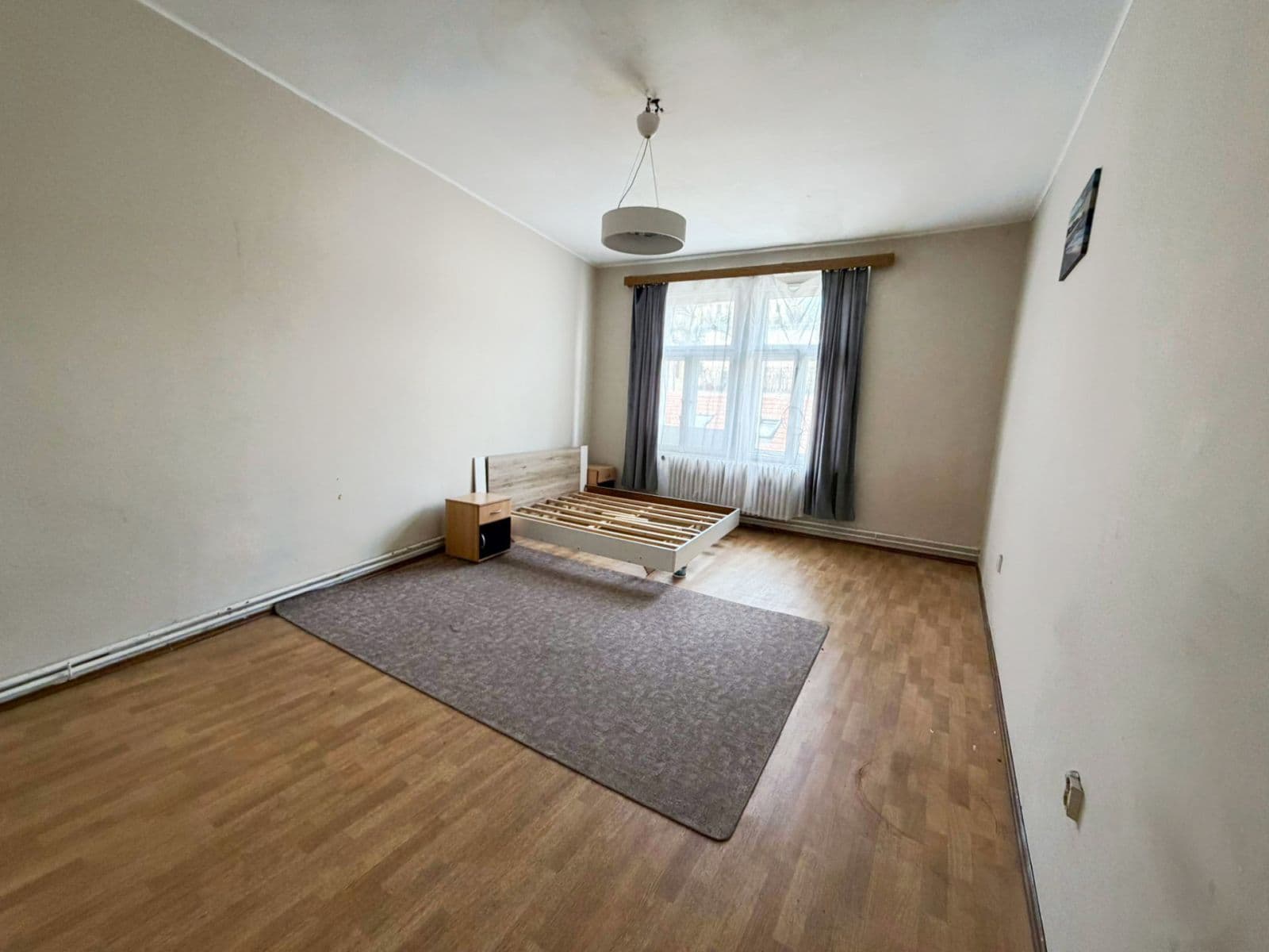 Prenájom bytu 3-izbový 84 m², Krymská, Praha, Praha Prenájom bytu 3-izbový 84 m², Krymská, Praha, Praha