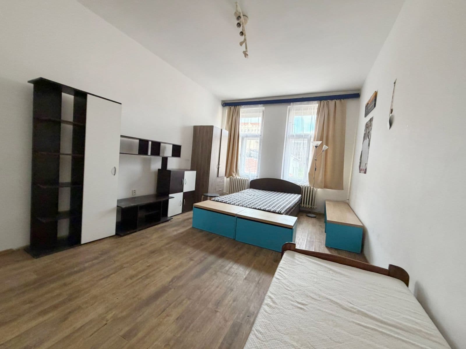 Prenájom bytu 3-izbový 84 m², Krymská, Praha, Praha Prenájom bytu 3-izbový 84 m², Krymská, Praha, Praha