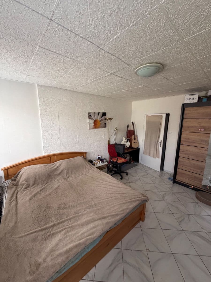 Prenájom bytu 3-izbový 77 m², Hrabákova, Praha, Praha Prenájom bytu 3-izbový 77 m², Hrabákova, Praha, Praha