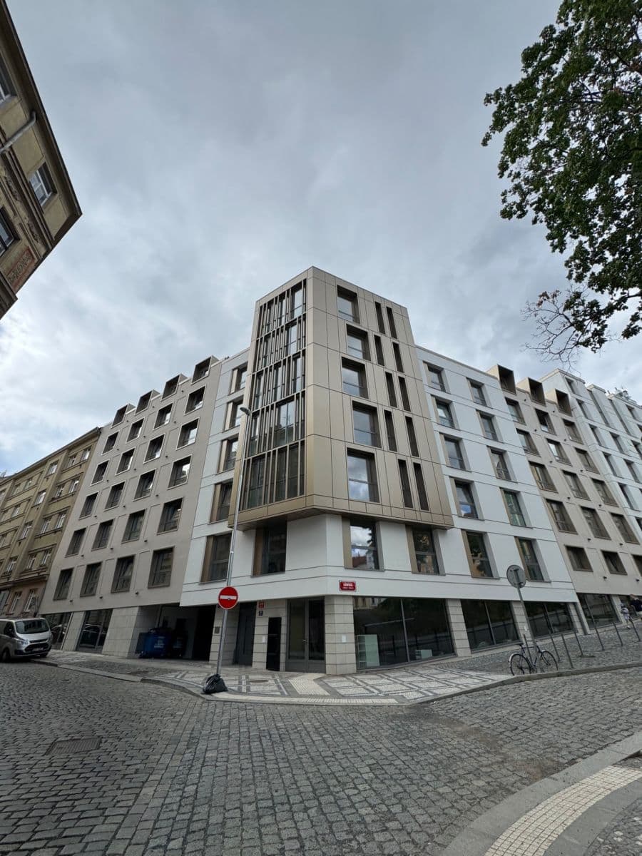 Prenájom bytu 1-izbový 29 m², Krymská, Praha, Praha Prenájom bytu 1-izbový 29 m², Krymská, Praha, Praha