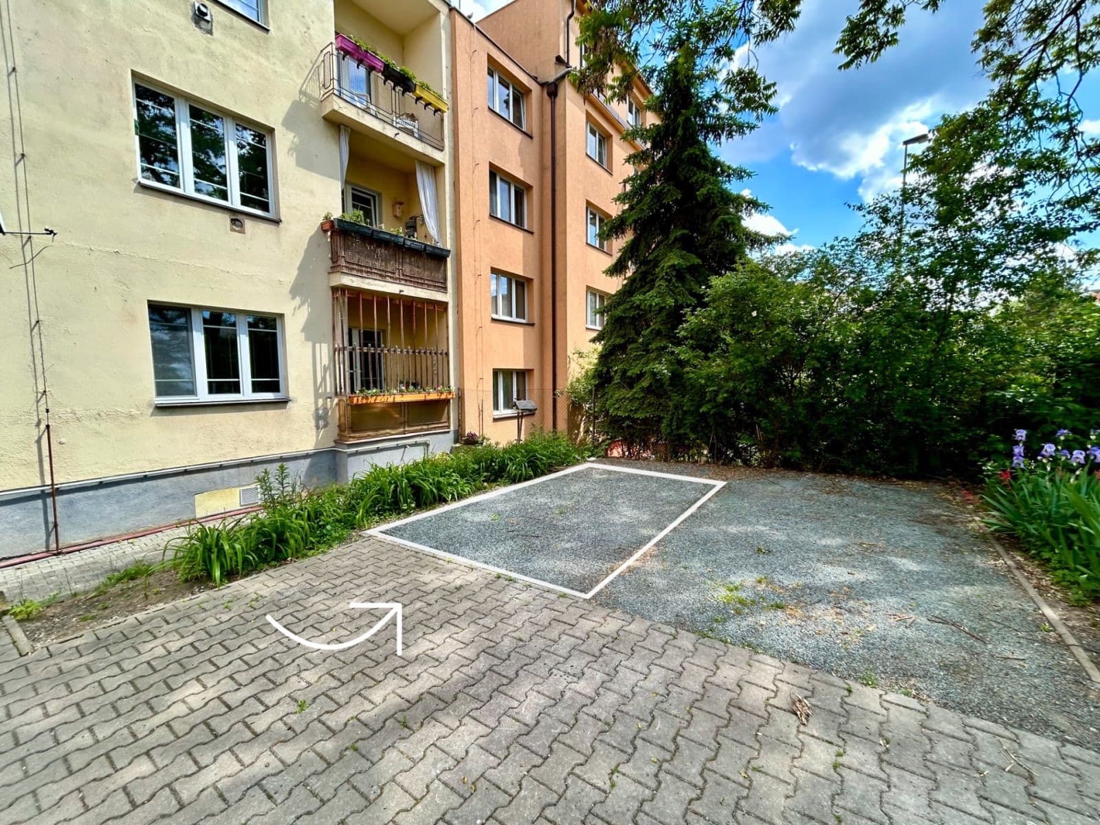 Prenájom garáže 13 m², Spojovací, Praha, Praha Prenájom garáže 13 m², Spojovací, Praha, Praha