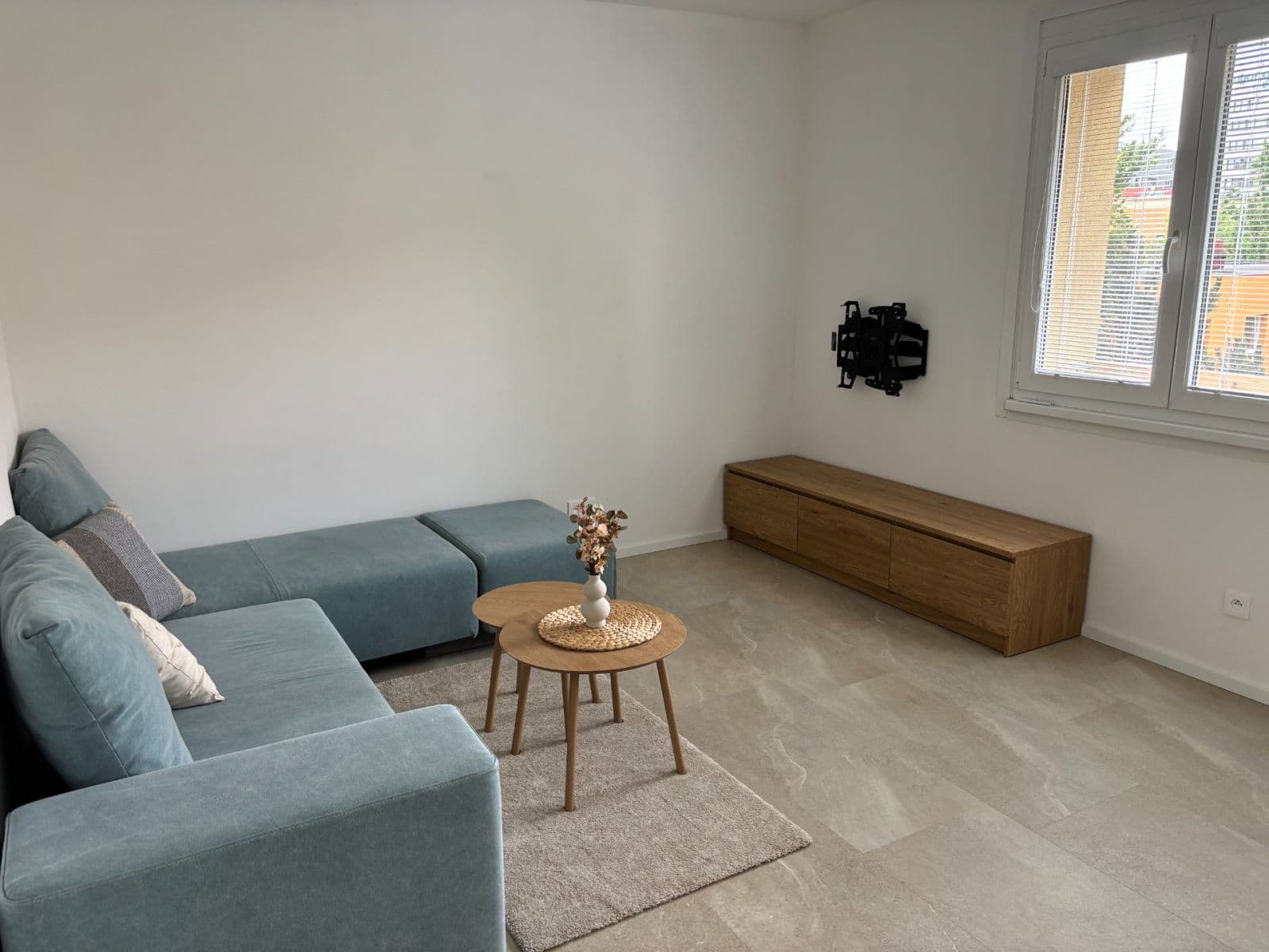 Prenájom bytu 3-izbový 70 m², Blažíčkova, Praha, Praha Prenájom bytu 3-izbový 70 m², Blažíčkova, Praha, Praha