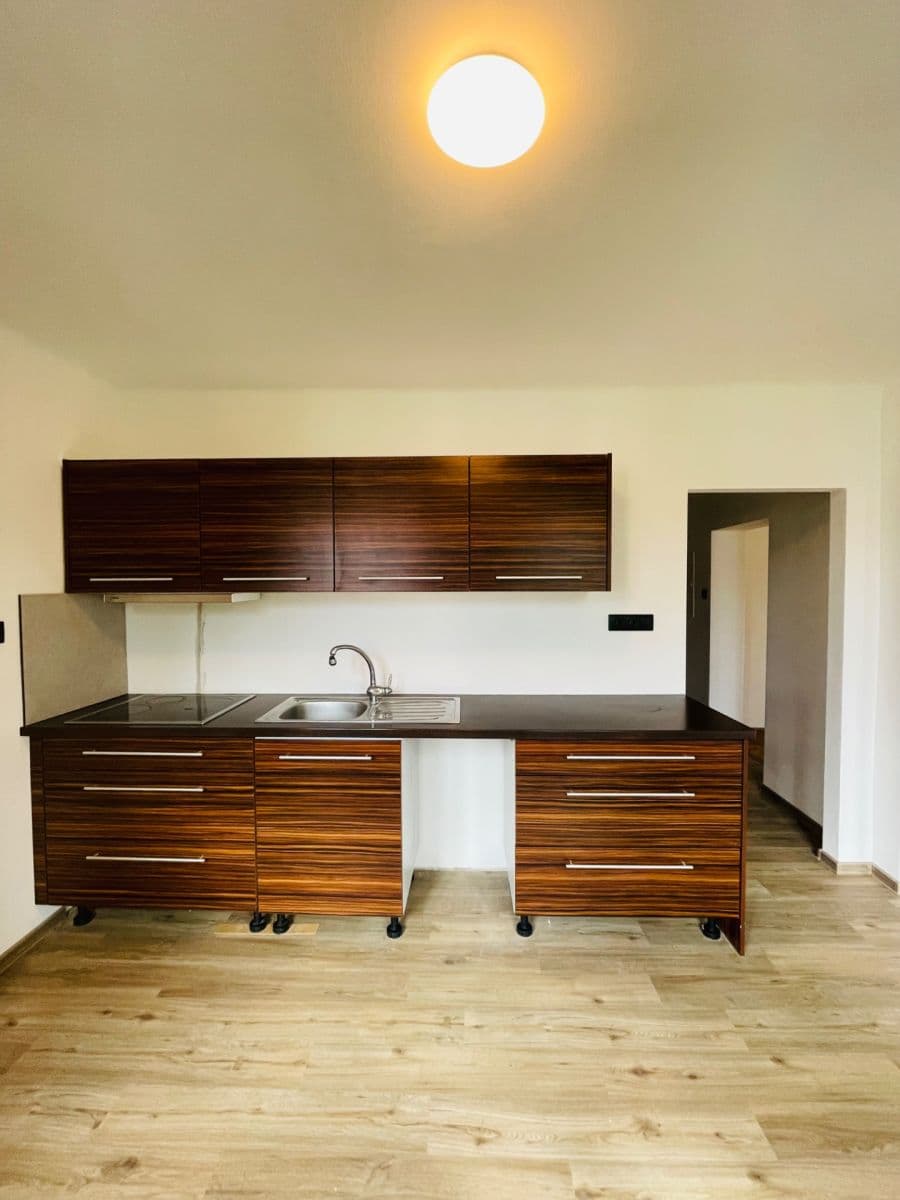 Prenájom bytu 2-izbový 63 m², Komenského, Písek, Jihočeský kraj Prenájom bytu 2-izbový 63 m², Komenského, Písek, Jihočeský kraj