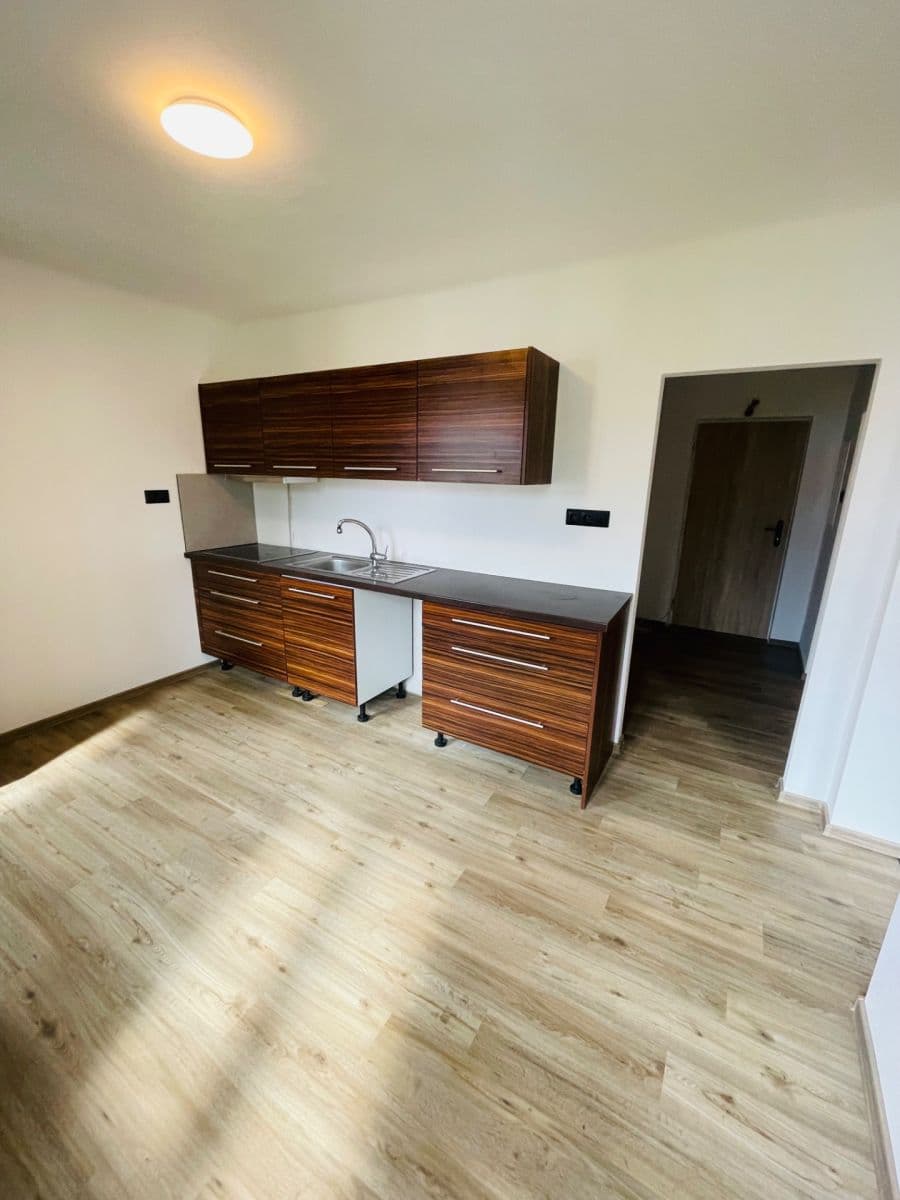 Prenájom bytu 2-izbový 63 m², Komenského, Písek, Jihočeský kraj Prenájom bytu 2-izbový 63 m², Komenského, Písek, Jihočeský kraj