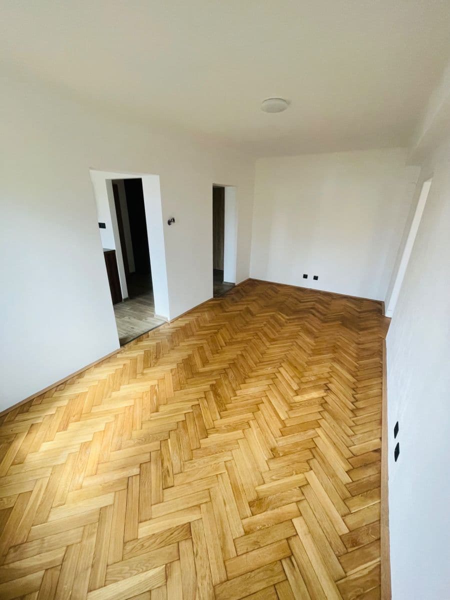Prenájom bytu 2-izbový 63 m², Komenského, Písek, Jihočeský kraj Prenájom bytu 2-izbový 63 m², Komenského, Písek, Jihočeský kraj
