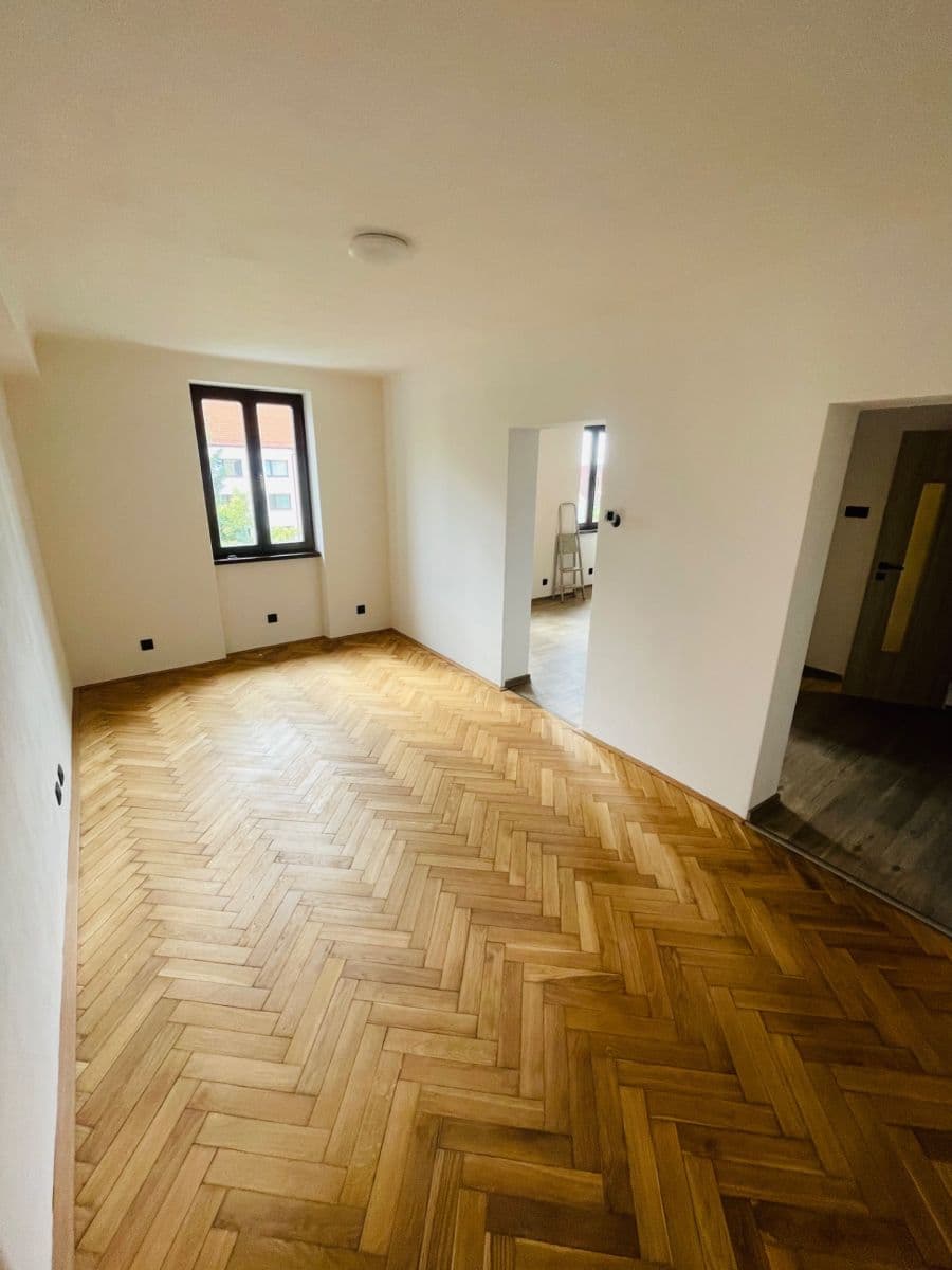 Prenájom bytu 2-izbový 63 m², Komenského, Písek, Jihočeský kraj Prenájom bytu 2-izbový 63 m², Komenského, Písek, Jihočeský kraj