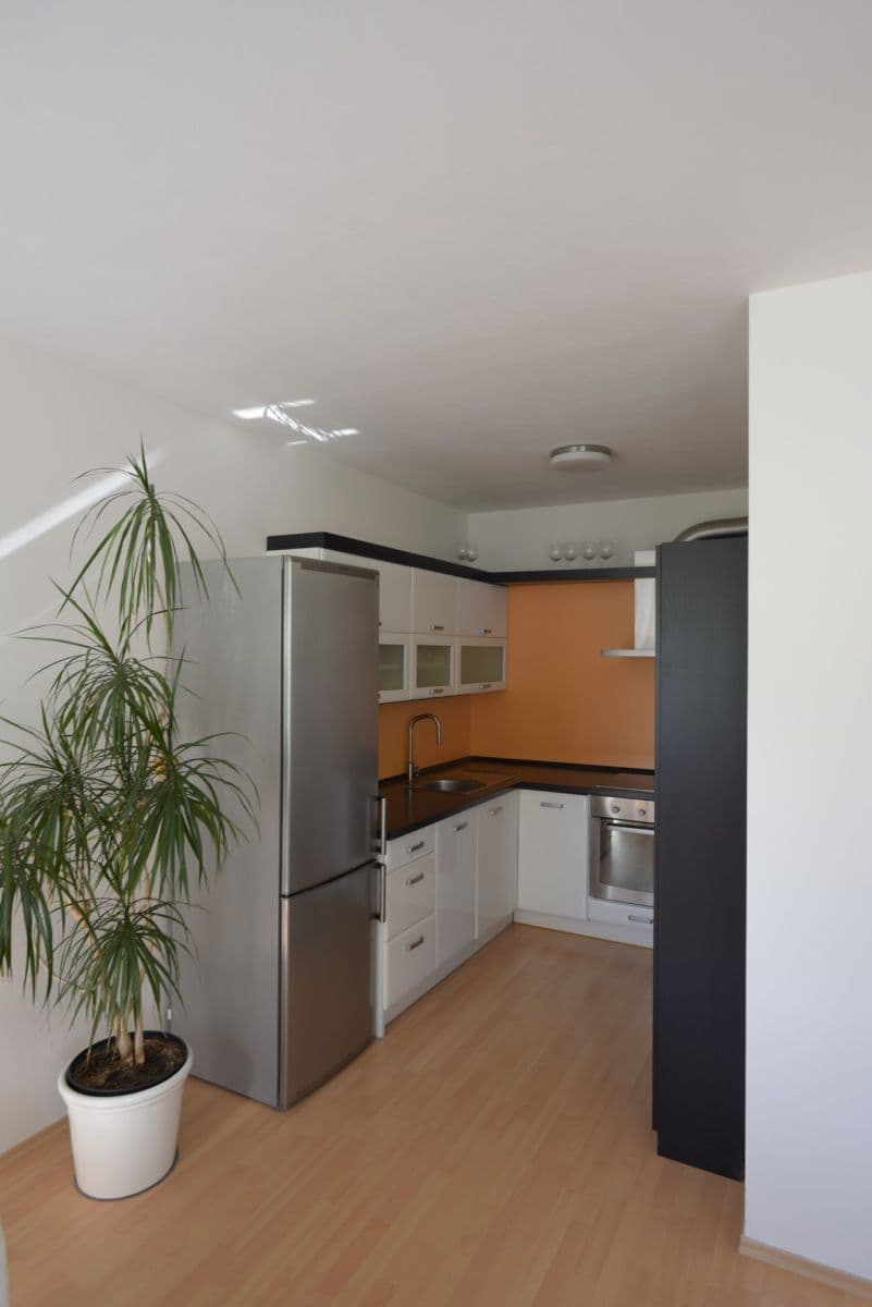 Prenájom bytu 2-izbový 55 m², náměstí Přátelství, Praha, Praha Prenájom bytu 2-izbový 55 m², náměstí Přátelství, Praha, Praha