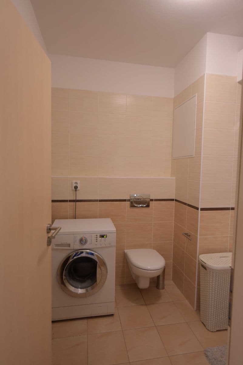 Prenájom bytu 2-izbový 55 m², náměstí Přátelství, Praha, Praha Prenájom bytu 2-izbový 55 m², náměstí Přátelství, Praha, Praha