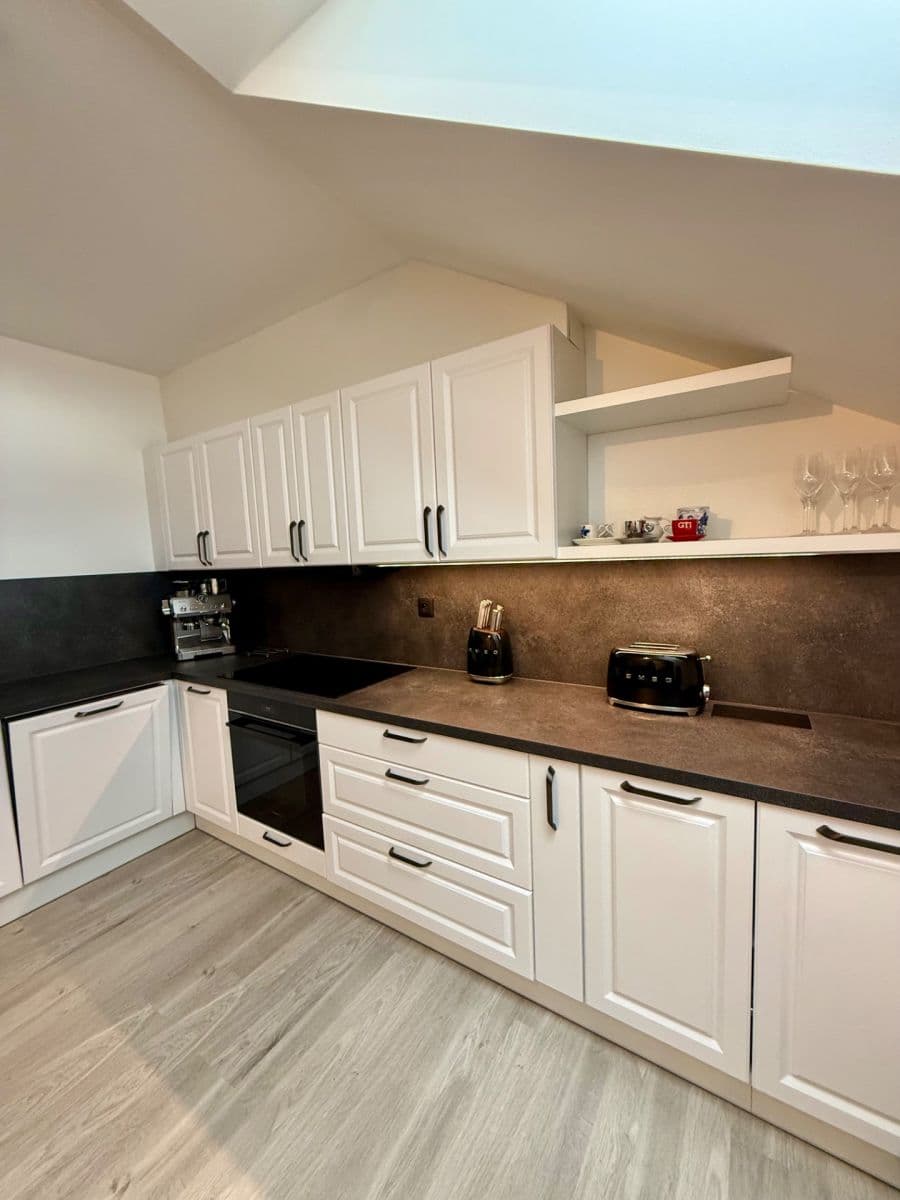 Predaj bytu 2-izbový 60 m², Benátky nad Jizerou, Středočeský kraj Predaj bytu 2-izbový 60 m², Benátky nad Jizerou, Středočeský kraj