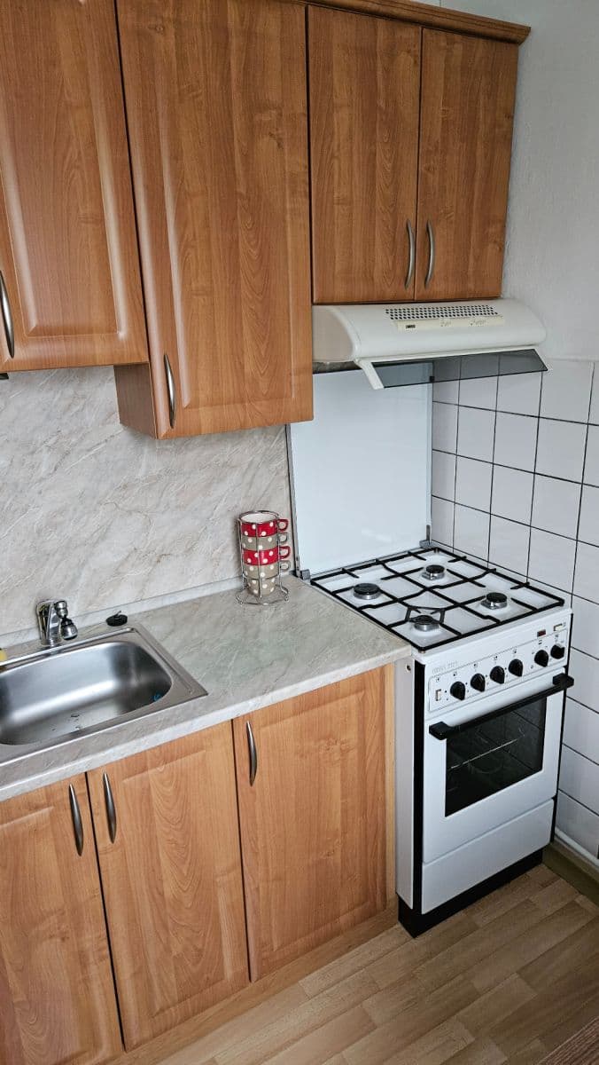 Prenájom bytu 3-izbový 60 m², Obránců míru, Kopřivnice, Moravskoslezský kraj Prenájom bytu 3-izbový 60 m², Obránců míru, Kopřivnice, Moravskoslezský kraj