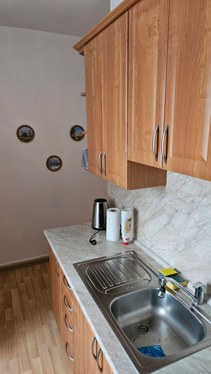 Prenájom bytu 3-izbový 60 m², Obránců míru, Kopřivnice, Moravskoslezský kraj Prenájom bytu 3-izbový 60 m², Obránců míru, Kopřivnice, Moravskoslezský kraj