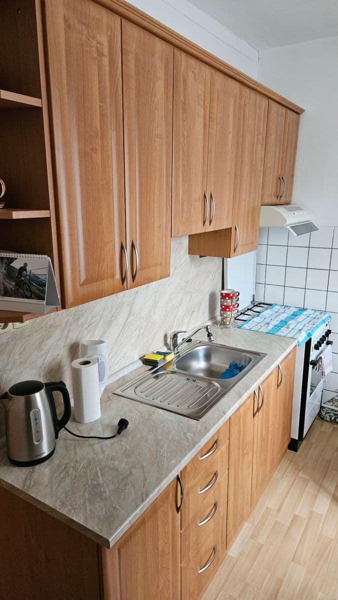 Prenájom bytu 3-izbový 60 m², Obránců míru, Kopřivnice, Moravskoslezský kraj Prenájom bytu 3-izbový 60 m², Obránců míru, Kopřivnice, Moravskoslezský kraj