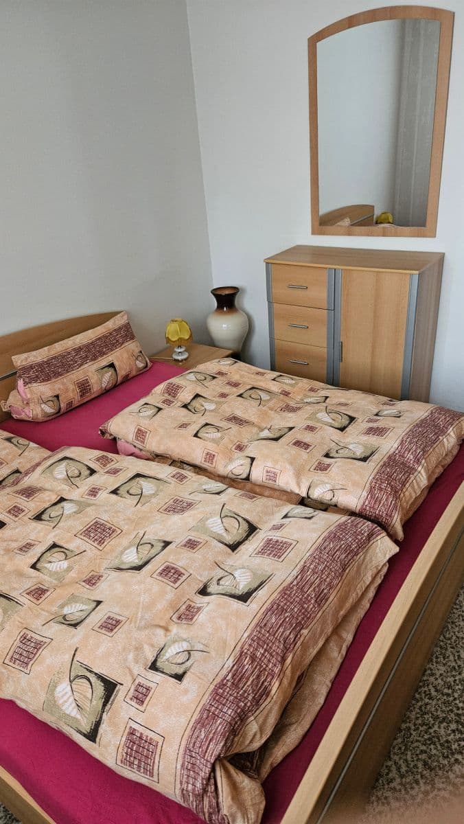 Prenájom bytu 3-izbový 60 m², Obránců míru, Kopřivnice, Moravskoslezský kraj Prenájom bytu 3-izbový 60 m², Obránců míru, Kopřivnice, Moravskoslezský kraj