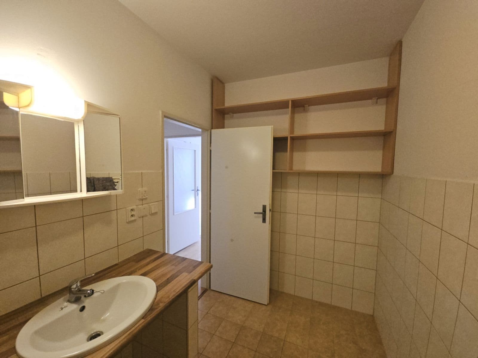 Prenájom bytu 2-izbový 55 m², Volmanova, Čelákovice, Středočeský kraj Prenájom bytu 2-izbový 55 m², Volmanova, Čelákovice, Středočeský kraj
