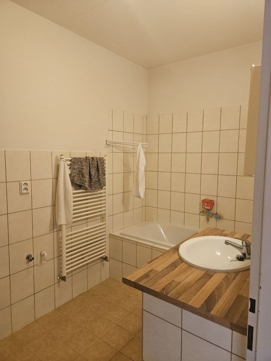 Prenájom bytu 2-izbový 55 m², Volmanova, Čelákovice, Středočeský kraj Prenájom bytu 2-izbový 55 m², Volmanova, Čelákovice, Středočeský kraj
