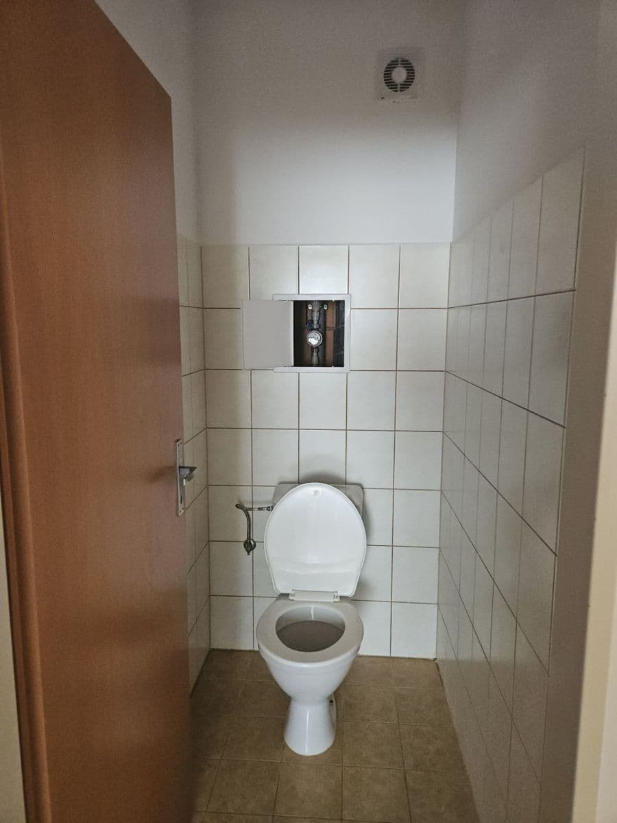 Prenájom bytu 2-izbový 55 m², Volmanova, Čelákovice, Středočeský kraj Prenájom bytu 2-izbový 55 m², Volmanova, Čelákovice, Středočeský kraj