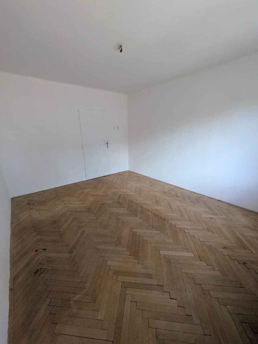 Prenájom bytu 3-izbový 65 m², Vrchlického, Roudnice nad Labem, Ústecký kraj Prenájom bytu 3-izbový 65 m², Vrchlického, Roudnice nad Labem, Ústecký kraj