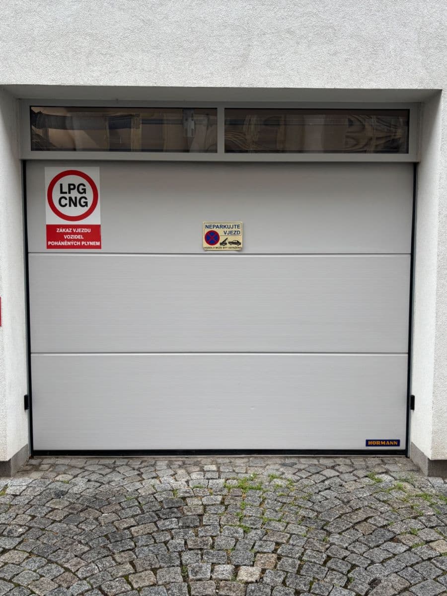 Predaj garáže 9 m², Neklanova, Praha, Praha Predaj garáže 9 m², Neklanova, Praha, Praha