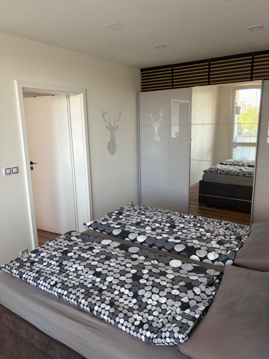 Prenájom bytu 3-izbový 61 m², Feřtekova, Praha, Praha Prenájom bytu 3-izbový 61 m², Feřtekova, Praha, Praha