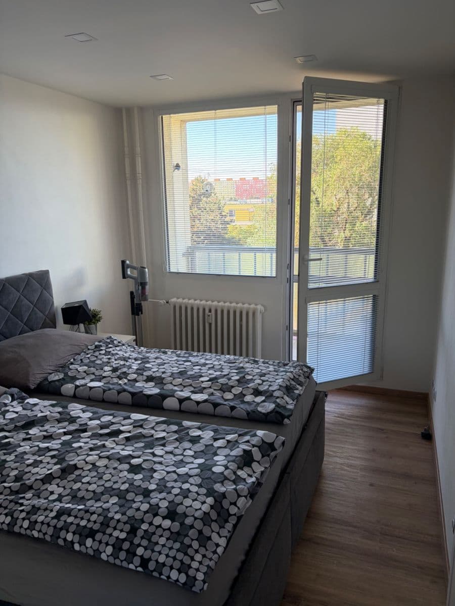 Prenájom bytu 3-izbový 61 m², Feřtekova, Praha, Praha Prenájom bytu 3-izbový 61 m², Feřtekova, Praha, Praha