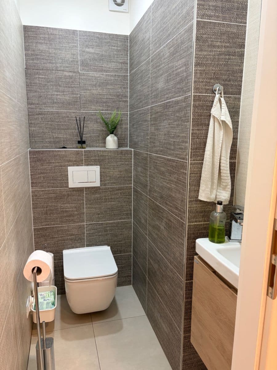Prenájom bytu 3-izbový 61 m², Feřtekova, Praha, Praha Prenájom bytu 3-izbový 61 m², Feřtekova, Praha, Praha