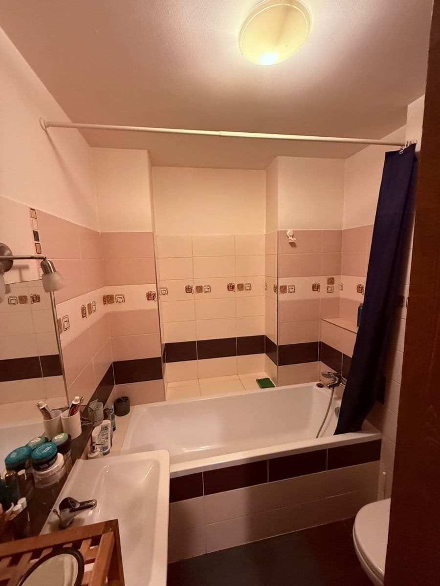 Predaj bytu 1-izbový 38 m², Vosmíkových, Praha, Praha Predaj bytu 1-izbový 38 m², Vosmíkových, Praha, Praha