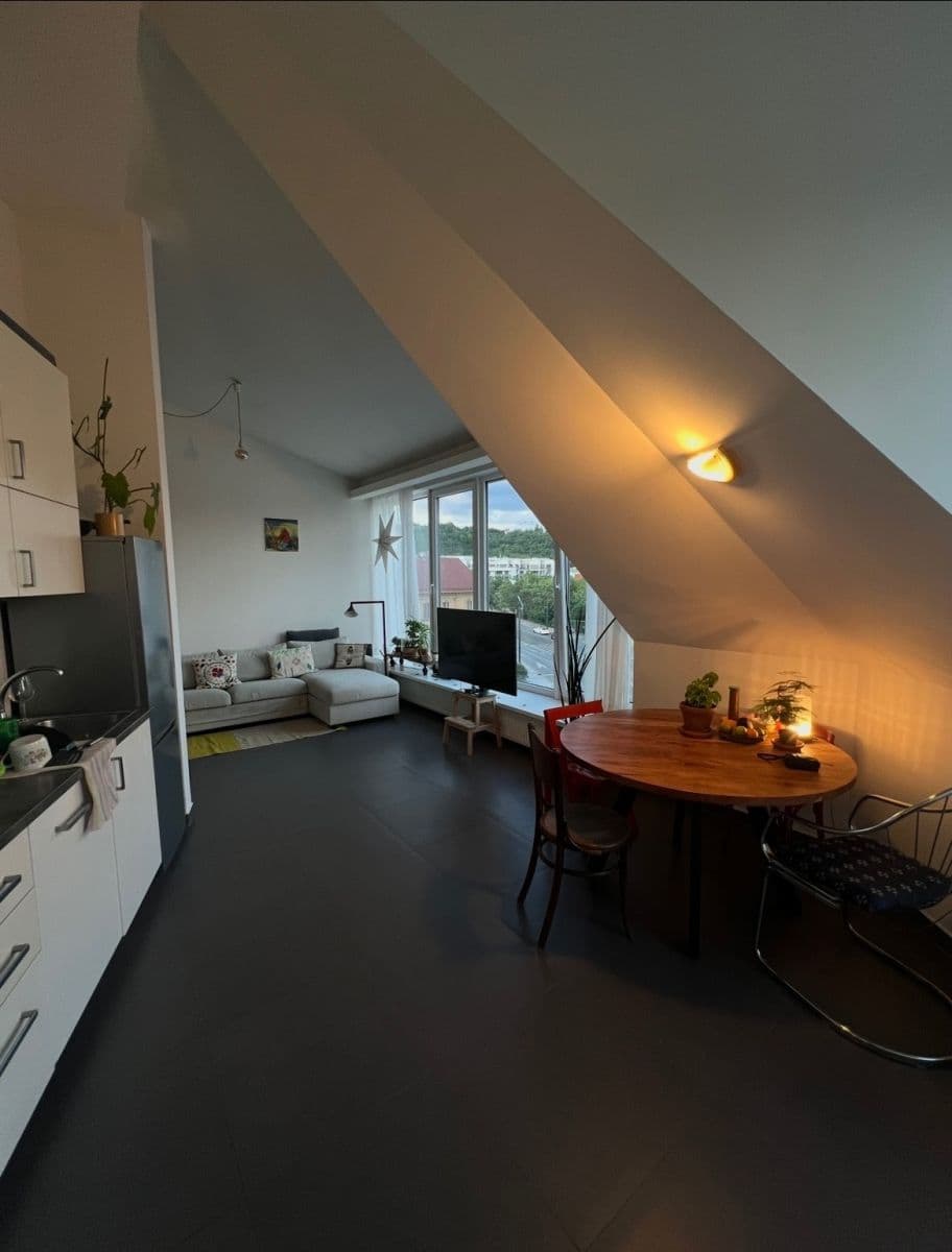 Prenájom bytu 2-izbový 62 m², Braunerova, Praha, Praha Prenájom bytu 2-izbový 62 m², Braunerova, Praha, Praha