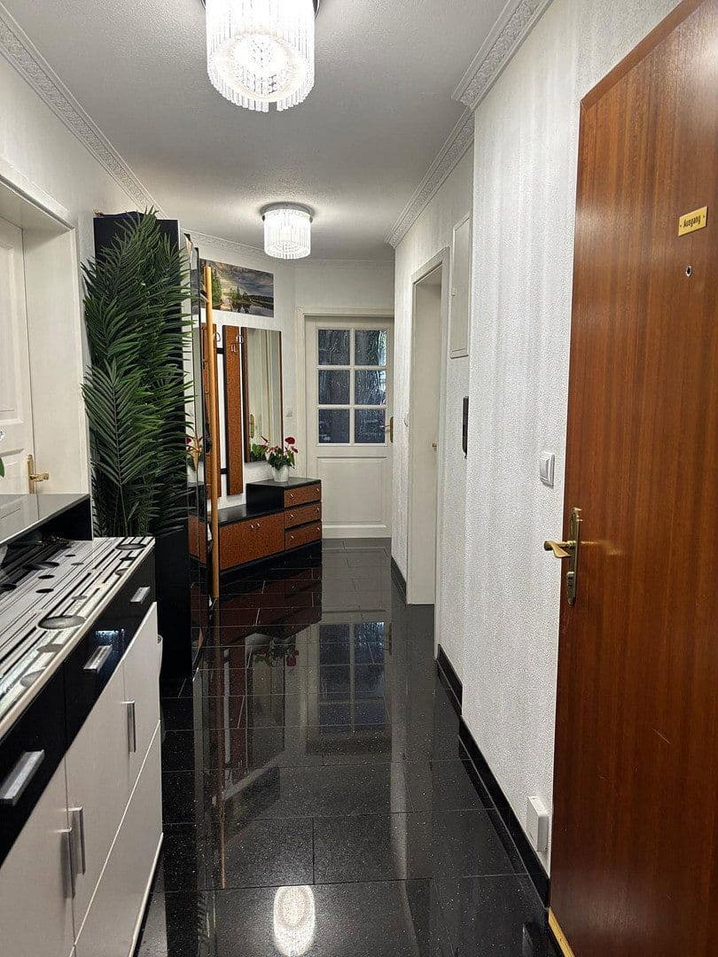 Predaj bytu 5-izbový 100 m², Stuttgart, Bádensko-Wurttembersko Predaj bytu 5-izbový 100 m², Stuttgart, Bádensko-Wurttembersko