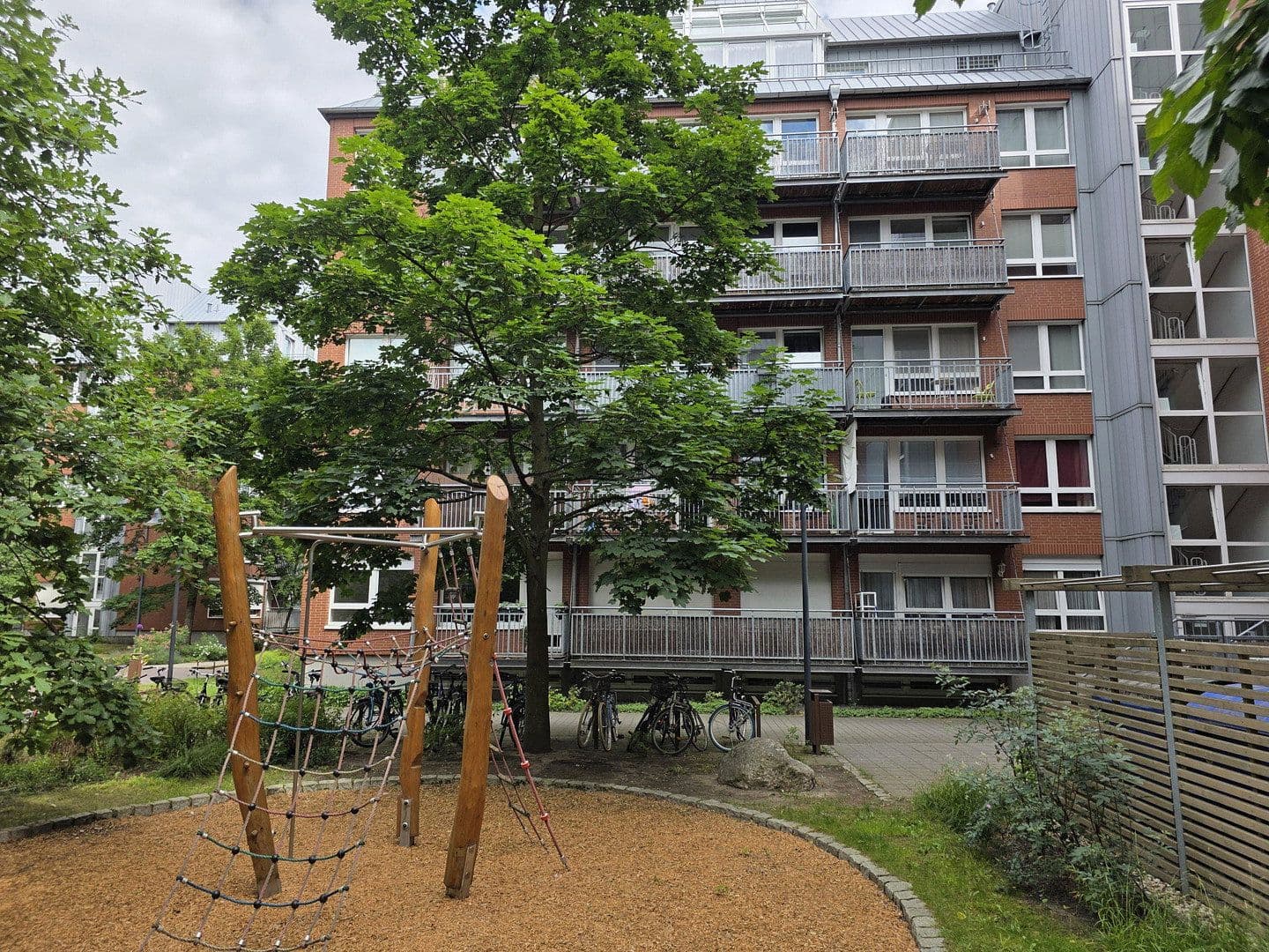 Predaj bytu 2-izbový 42 m², Erich-Weinert-Straße, Berlin, Berlín Predaj bytu 2-izbový 42 m², Erich-Weinert-Straße, Berlin, Berlín