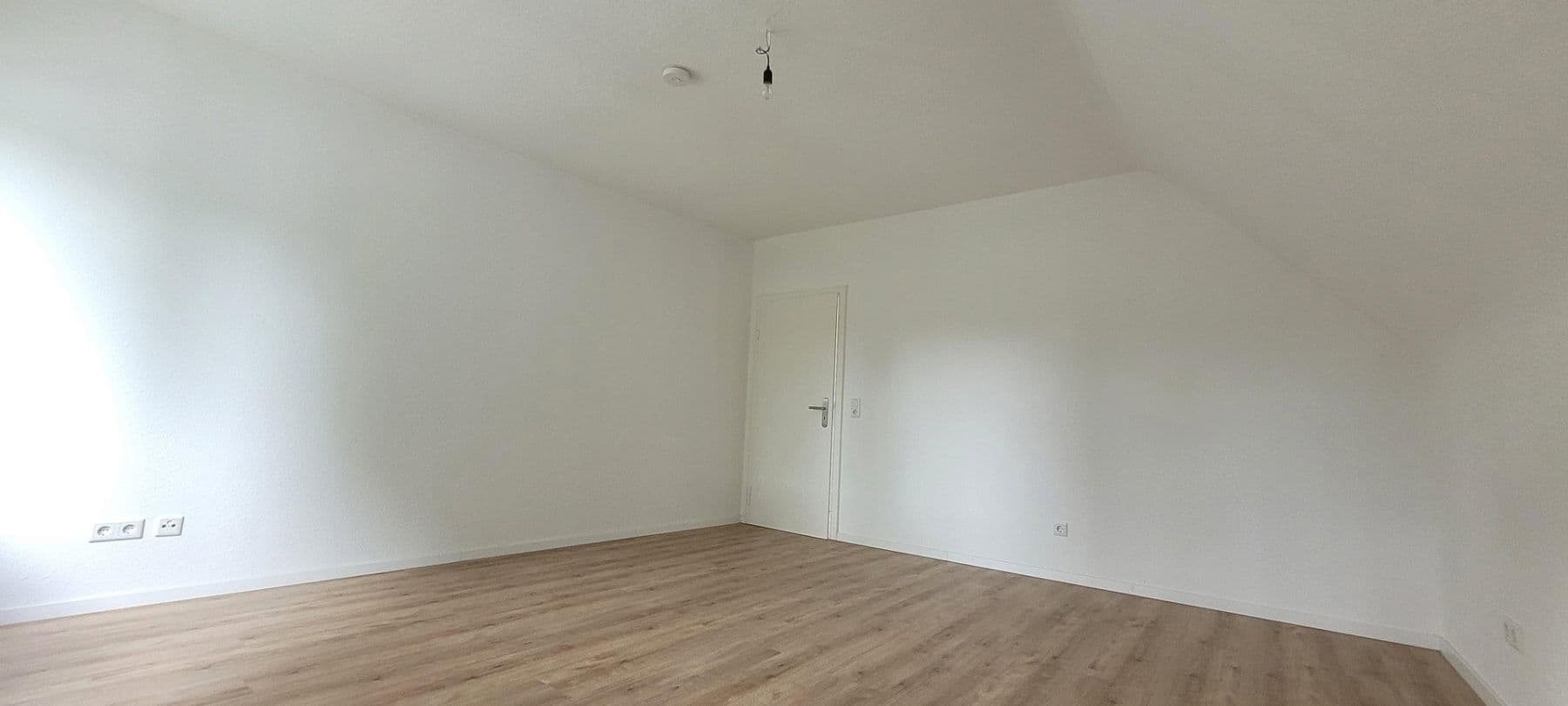 Prenájom bytu 3-izbový 79 m², Am Kriegermal 30, Wuppertal, Severné Porýnie - Westfálsko Prenájom bytu 3-izbový 79 m², Am Kriegermal 30, Wuppertal, Severné Porýnie - Westfálsko