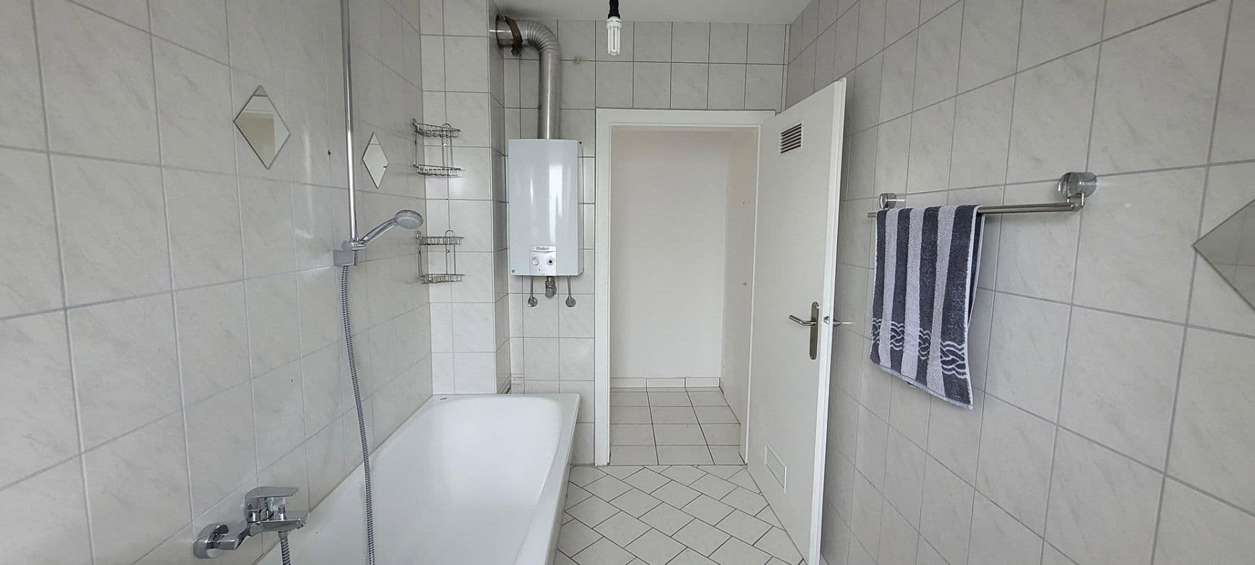 Prenájom bytu 3-izbový 79 m², Am Kriegermal 30, Wuppertal, Severné Porýnie - Westfálsko Prenájom bytu 3-izbový 79 m², Am Kriegermal 30, Wuppertal, Severné Porýnie - Westfálsko