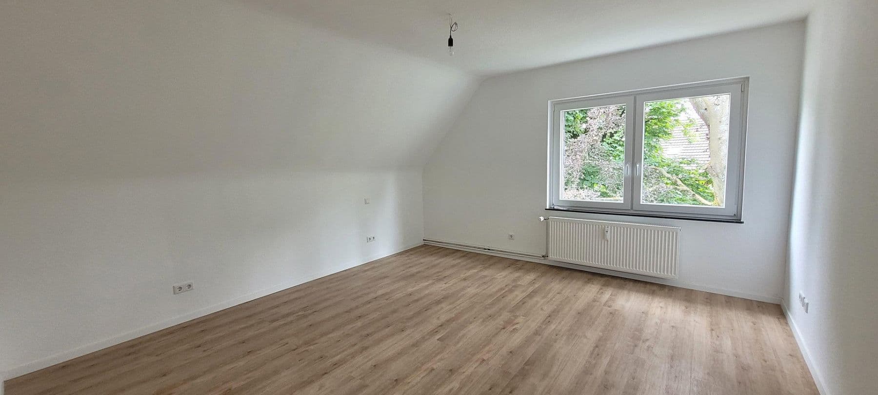 Prenájom bytu 3-izbový 79 m², Am Kriegermal 30, Wuppertal, Severné Porýnie - Westfálsko Prenájom bytu 3-izbový 79 m², Am Kriegermal 30, Wuppertal, Severné Porýnie - Westfálsko
