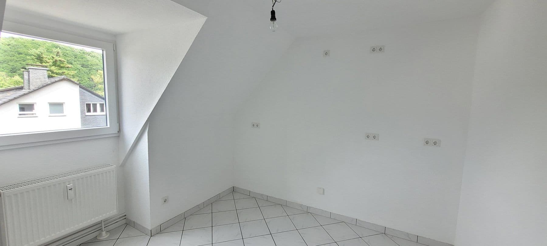 Prenájom bytu 3-izbový 79 m², Am Kriegermal 30, Wuppertal, Severné Porýnie - Westfálsko Prenájom bytu 3-izbový 79 m², Am Kriegermal 30, Wuppertal, Severné Porýnie - Westfálsko