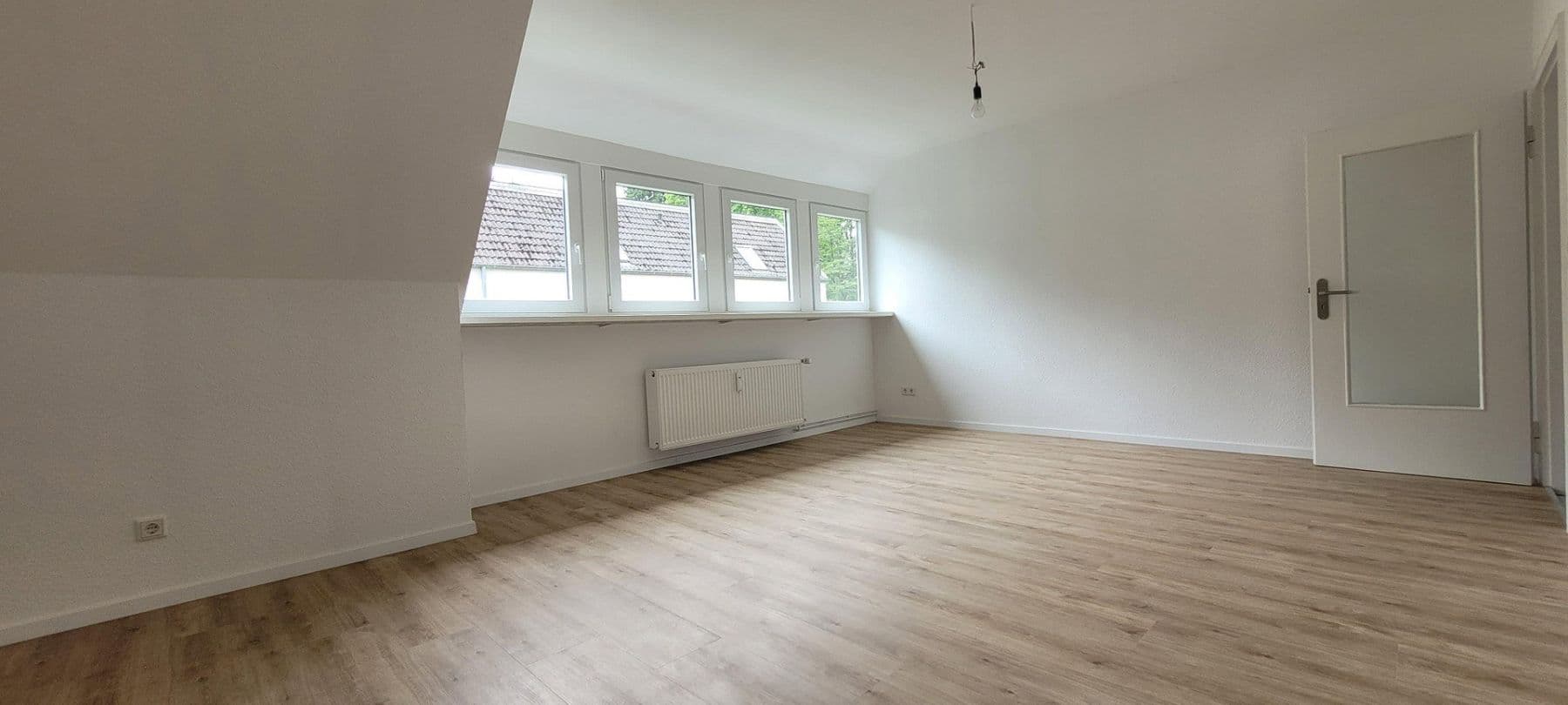 Prenájom bytu 3-izbový 79 m², Am Kriegermal 30, Wuppertal, Severné Porýnie - Westfálsko Prenájom bytu 3-izbový 79 m², Am Kriegermal 30, Wuppertal, Severné Porýnie - Westfálsko