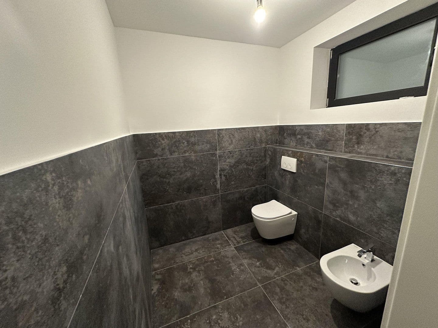 Prenájom rekreačného objektu 650 m², Eckenhagener str 45, Reichshof, Severné Porýnie - Westfálsko Prenájom rekreačného objektu 650 m², Eckenhagener str 45, Reichshof, Severné Porýnie - Westfálsko