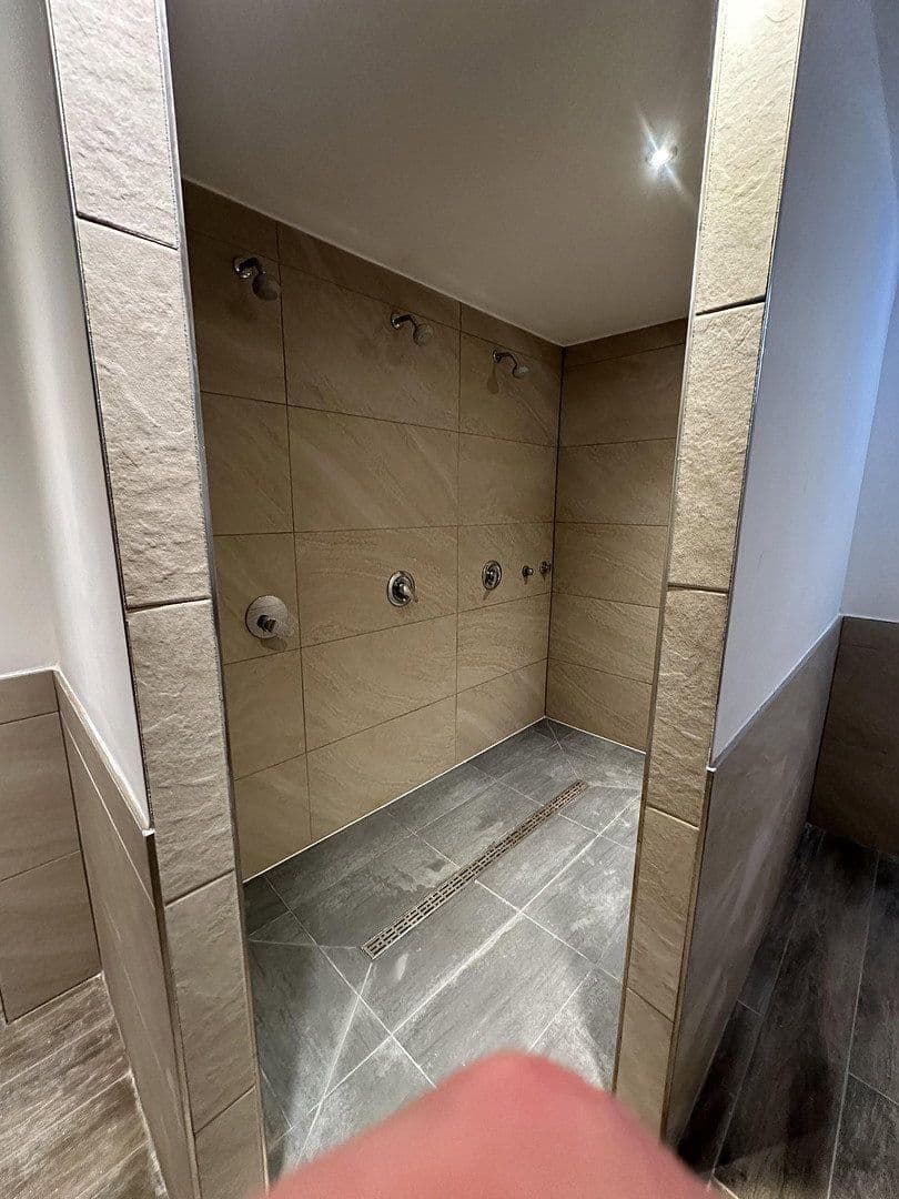 Prenájom rekreačného objektu 650 m², Eckenhagener str 45, Reichshof, Severné Porýnie - Westfálsko Prenájom rekreačného objektu 650 m², Eckenhagener str 45, Reichshof, Severné Porýnie - Westfálsko