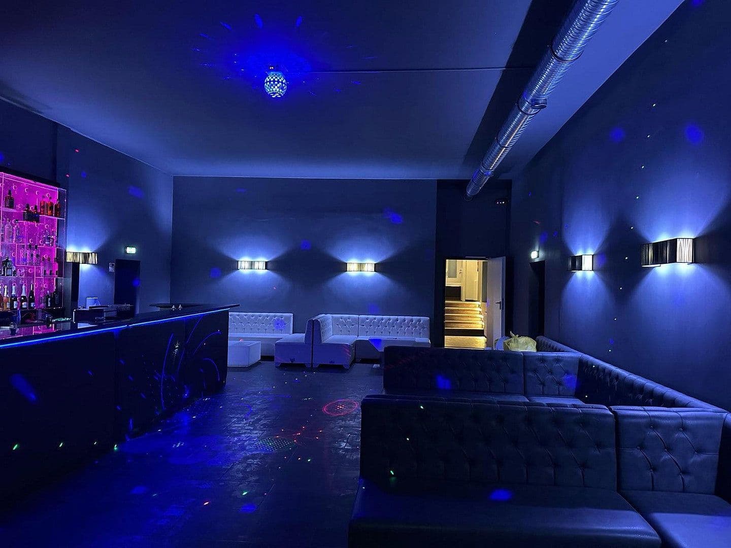 Prenájom rekreačného objektu 650 m², Eckenhagener str 45, Reichshof, Severné Porýnie - Westfálsko Prenájom rekreačného objektu 650 m², Eckenhagener str 45, Reichshof, Severné Porýnie - Westfálsko