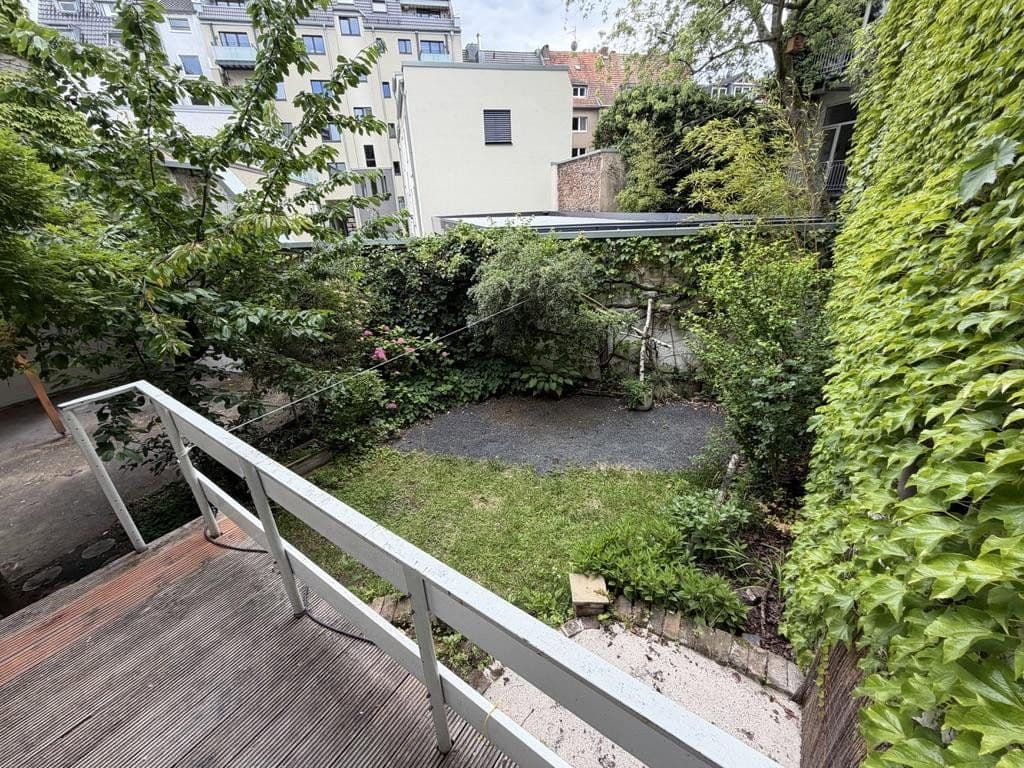Prenájom bytu 5-izbový 151 m², Volksgartenstraße 17, Köln, Severné Porýnie - Westfálsko Prenájom bytu 5-izbový 151 m², Volksgartenstraße 17, Köln, Severné Porýnie - Westfálsko