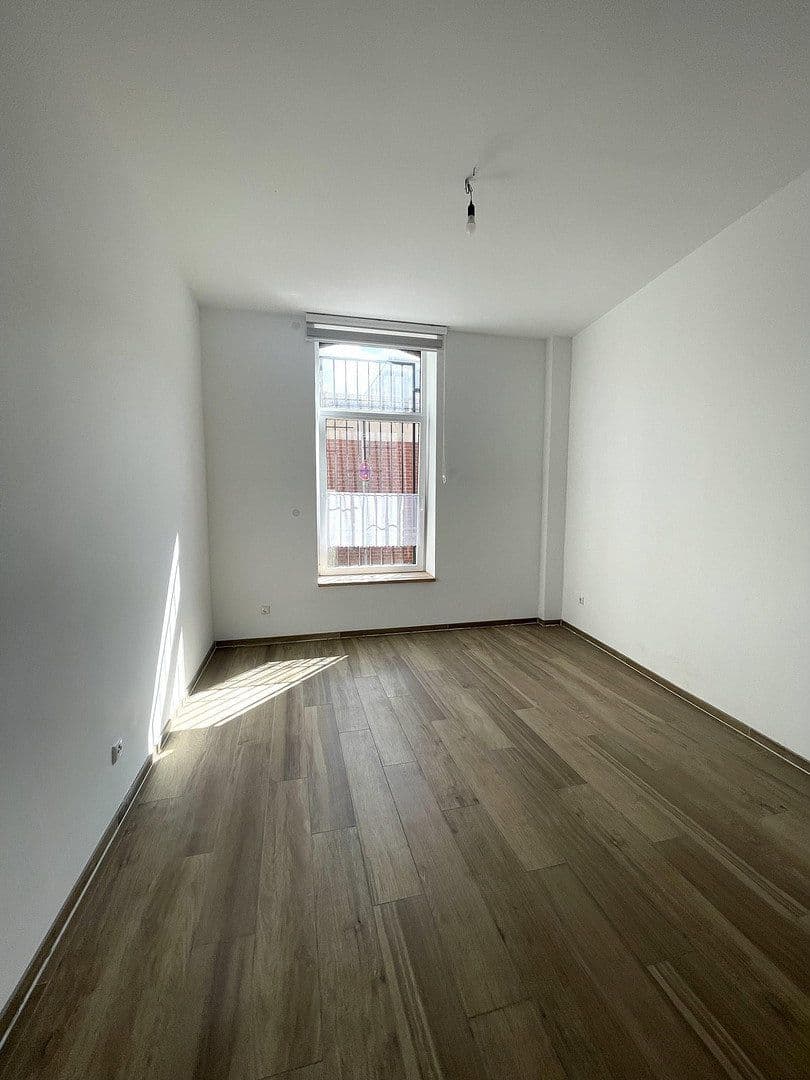 Prenájom bytu 3-izbový 90 m², Aachen, Severné Porýnie - Westfálsko Prenájom bytu 3-izbový 90 m², Aachen, Severné Porýnie - Westfálsko