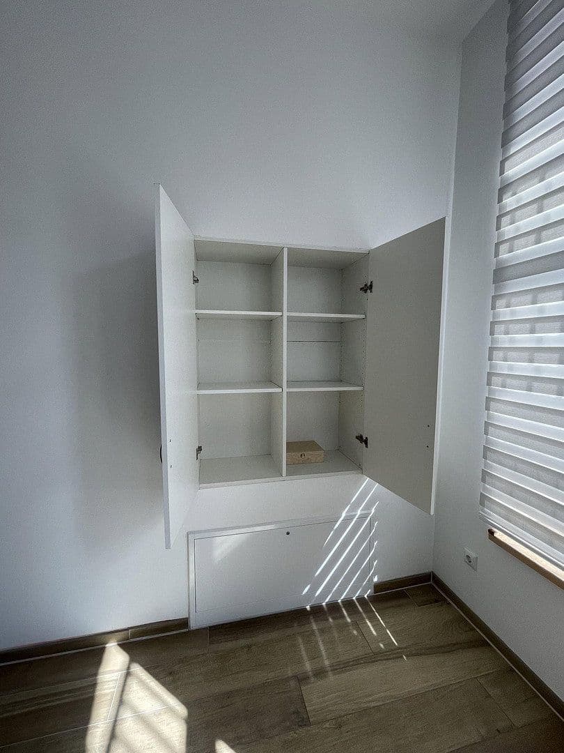 Prenájom bytu 3-izbový 90 m², Aachen, Severné Porýnie - Westfálsko Prenájom bytu 3-izbový 90 m², Aachen, Severné Porýnie - Westfálsko
