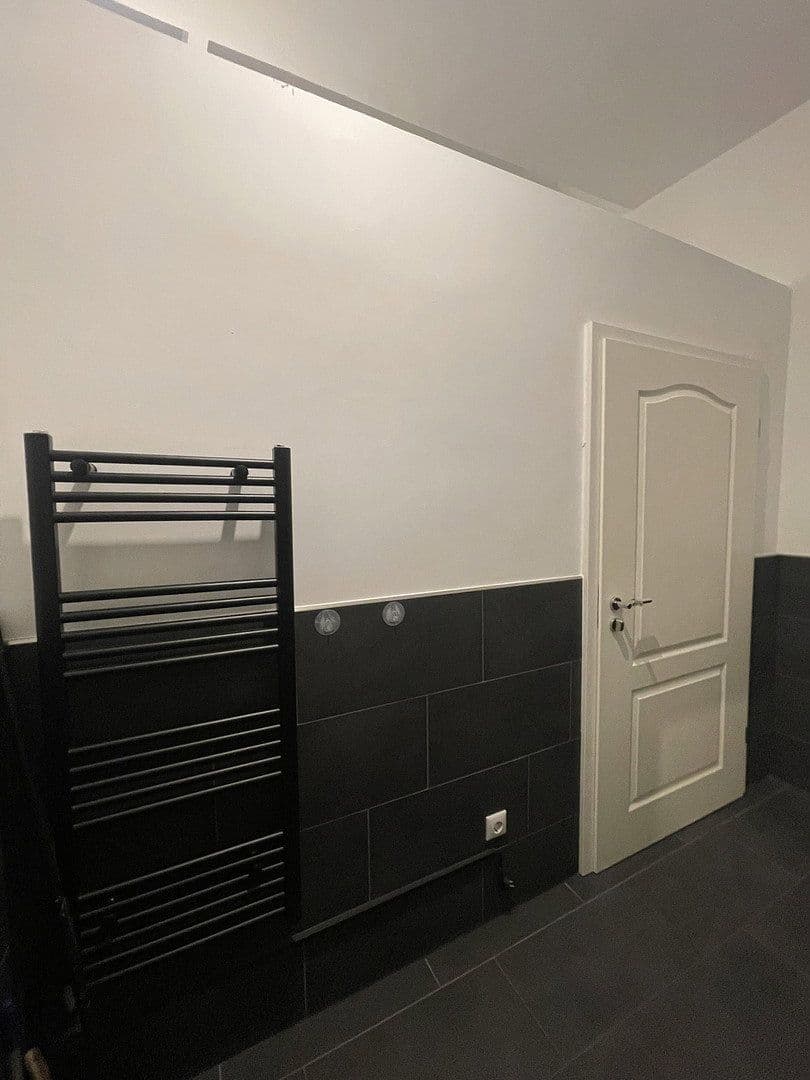 Prenájom bytu 3-izbový 90 m², Aachen, Severné Porýnie - Westfálsko Prenájom bytu 3-izbový 90 m², Aachen, Severné Porýnie - Westfálsko