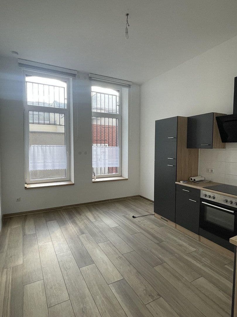 Prenájom bytu 3-izbový 90 m², Aachen, Severné Porýnie - Westfálsko Prenájom bytu 3-izbový 90 m², Aachen, Severné Porýnie - Westfálsko