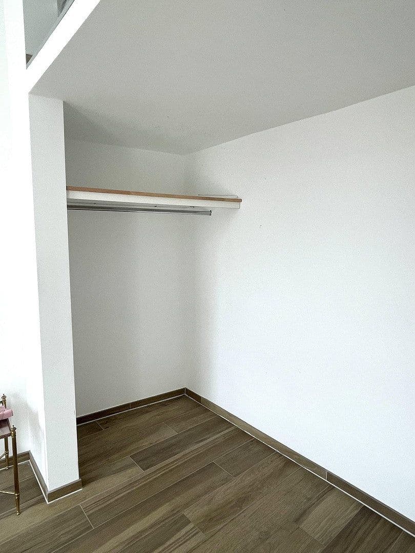 Prenájom bytu 3-izbový 90 m², Aachen, Severné Porýnie - Westfálsko Prenájom bytu 3-izbový 90 m², Aachen, Severné Porýnie - Westfálsko