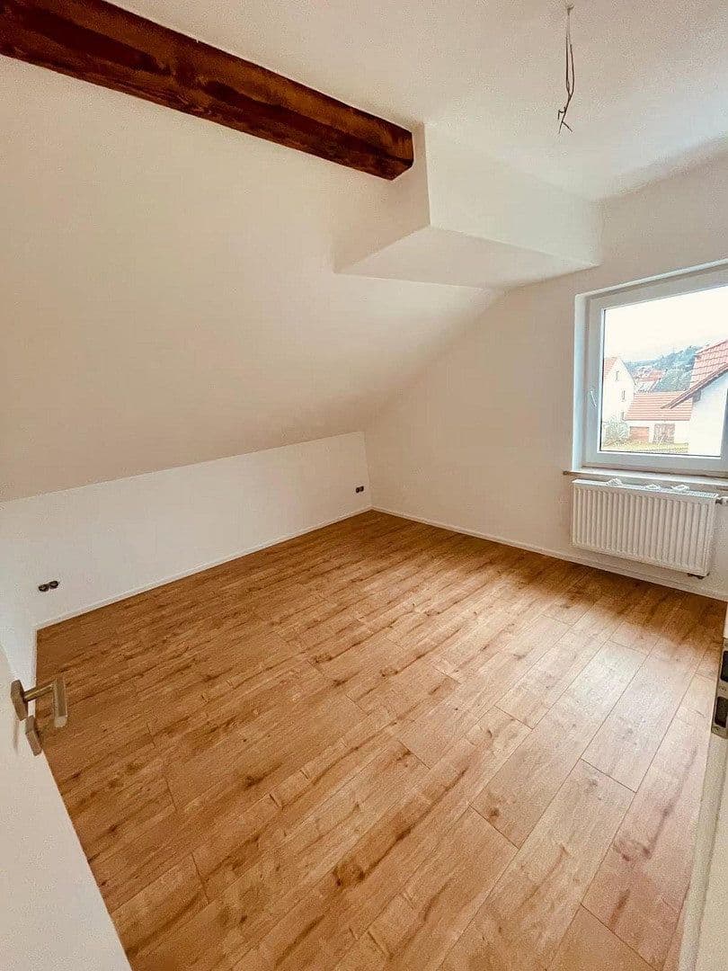 Prenájom bytu 3-izbový 75 m², Maxhütte-Haidhof, Bavorsko Prenájom bytu 3-izbový 75 m², Maxhütte-Haidhof, Bavorsko