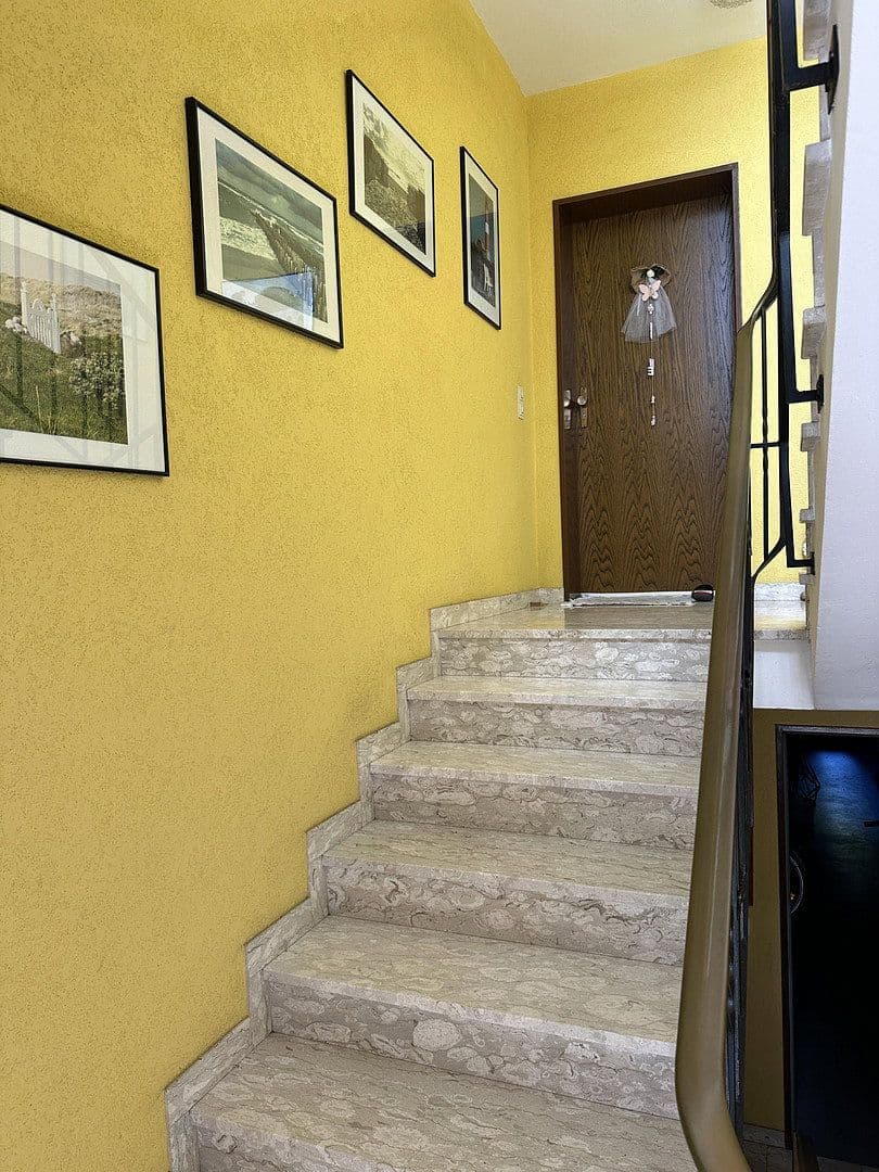 Predaj domu 270 m², pozemek 271 m², Ringstraße 89, Bendorf, Porýnie-Falcko Predaj domu 270 m², pozemek 271 m², Ringstraße 89, Bendorf, Porýnie-Falcko