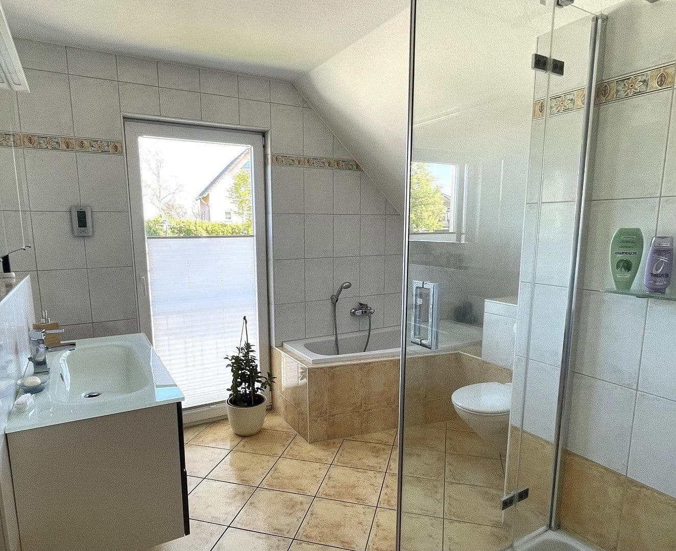 Predaj domu 130 m², pozemek 556 m², Arnstadt, Durínsko Predaj domu 130 m², pozemek 556 m², Arnstadt, Durínsko