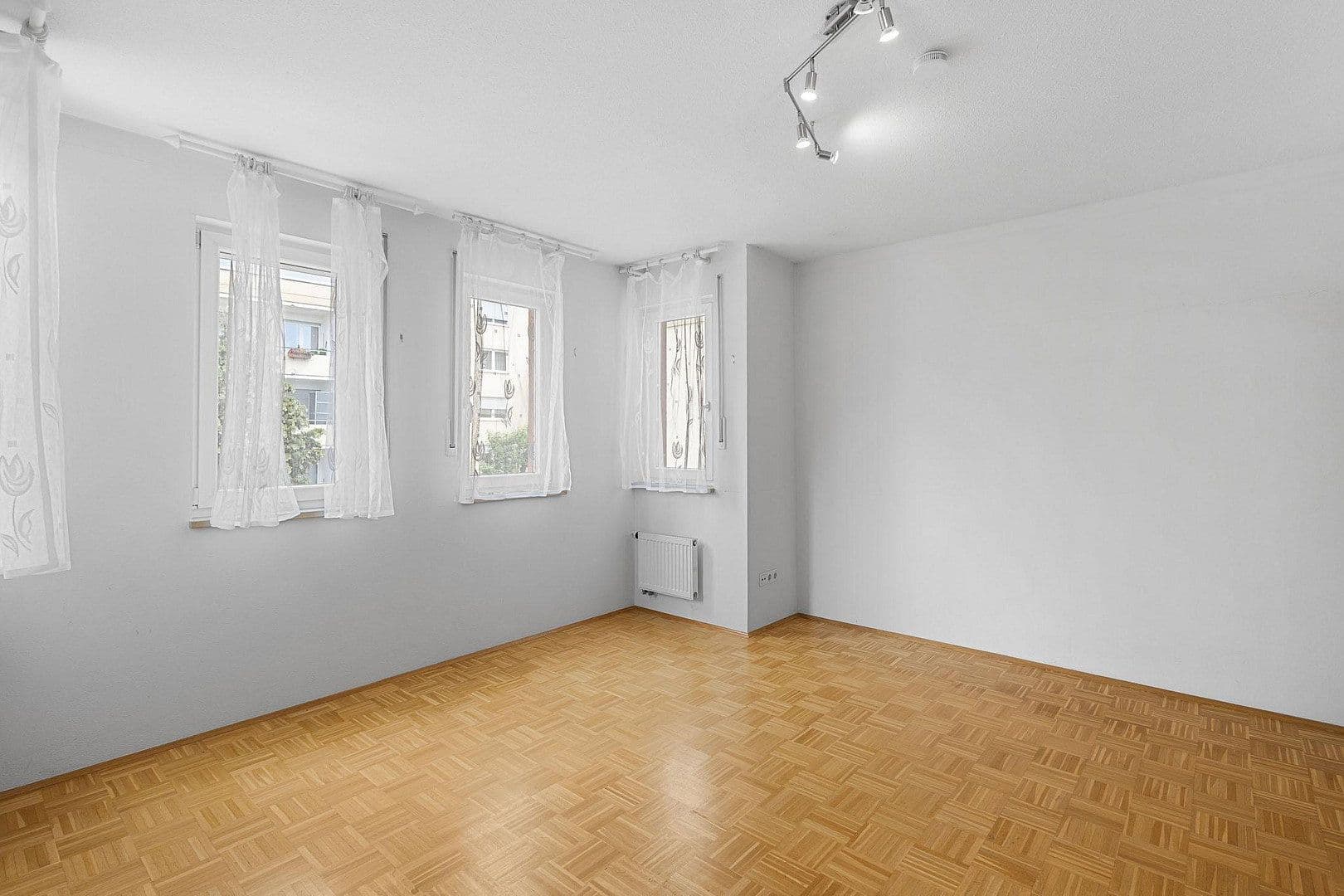 Predaj domu 140 m², pozemek 194 m², Regensburg, Bavorsko Predaj domu 140 m², pozemek 194 m², Regensburg, Bavorsko